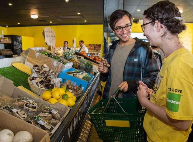 ozharvest-market-market-with-reused-products-australia-3 (Photo: Disclosure)